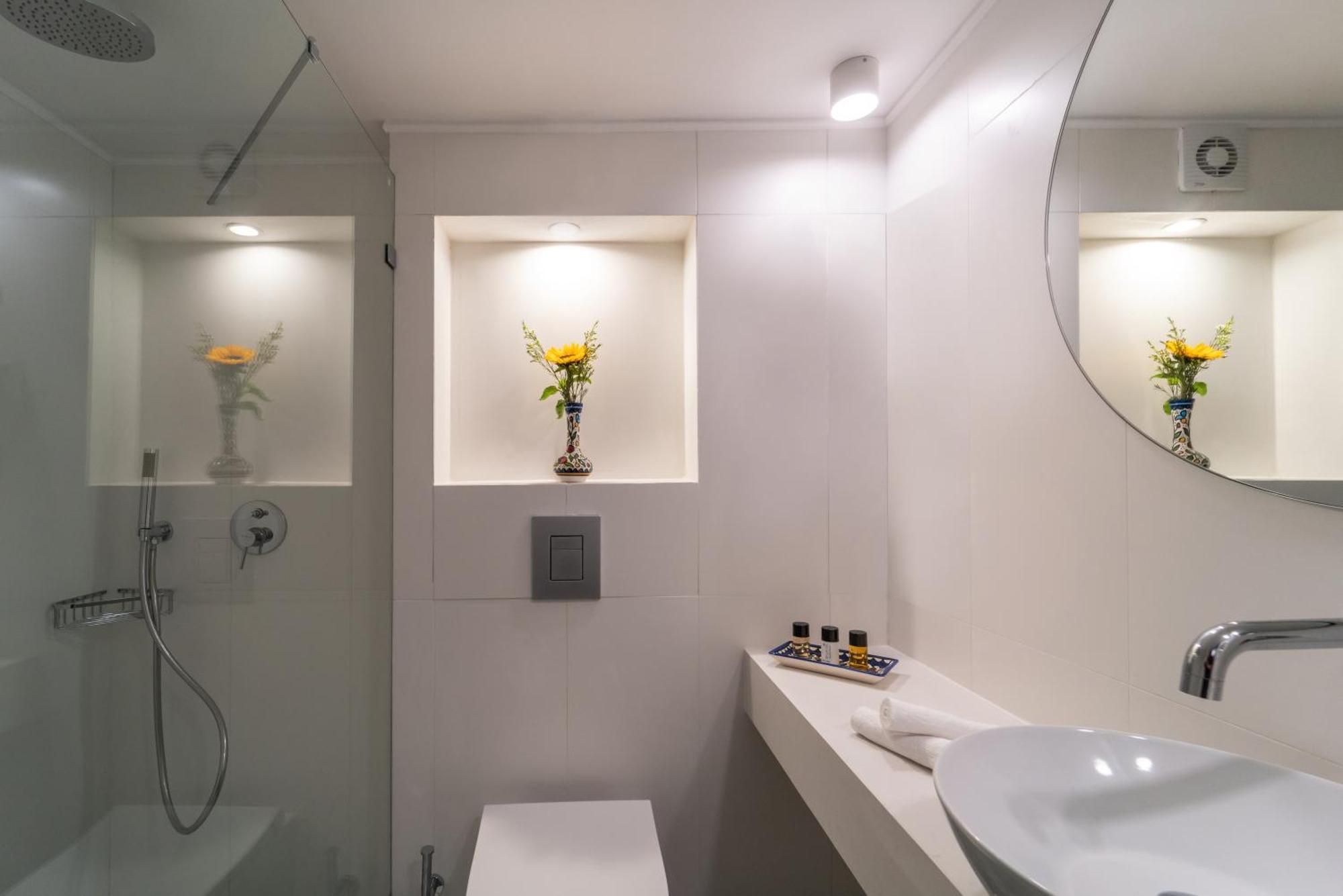 Deluxe Twin Room with Balcony